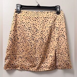 Storia Cheetah Print Satin Mini Skirt with Slit Spring Going out